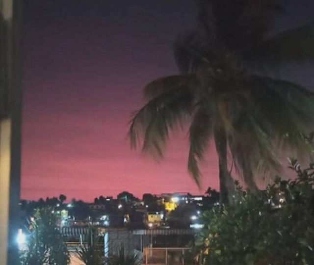 Cinzas do vulcão de Tonga mudam a cor do céu no Rio