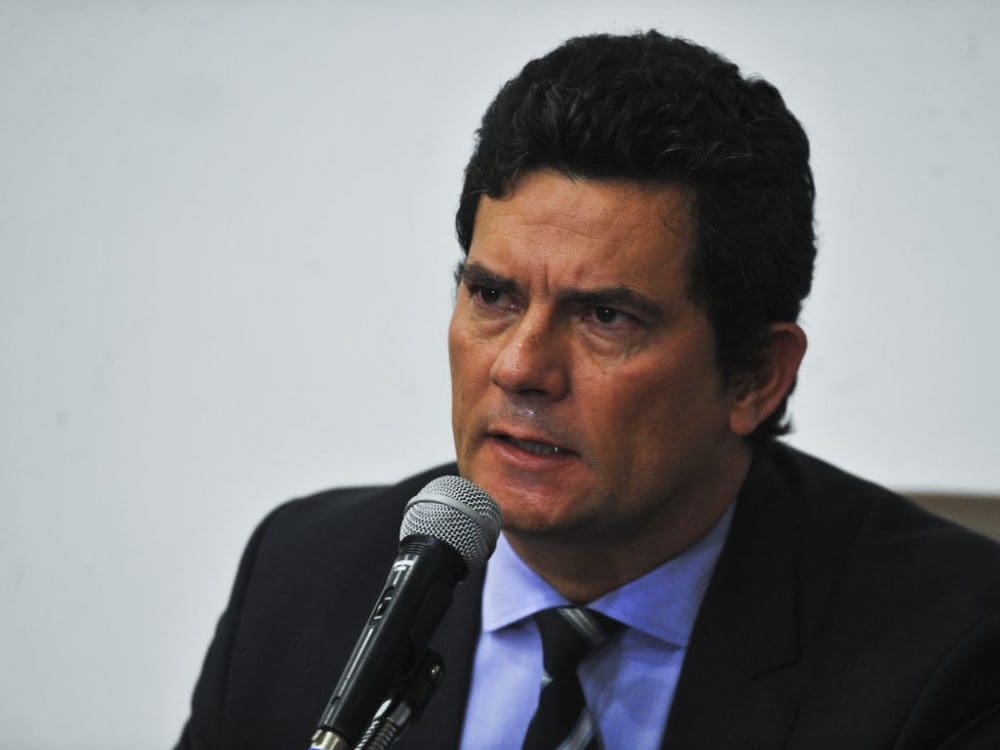 “Nosso objetivo é privatizar todas as estatais. A Petrobras é uma delas”, diz Moro para empresários no Rio