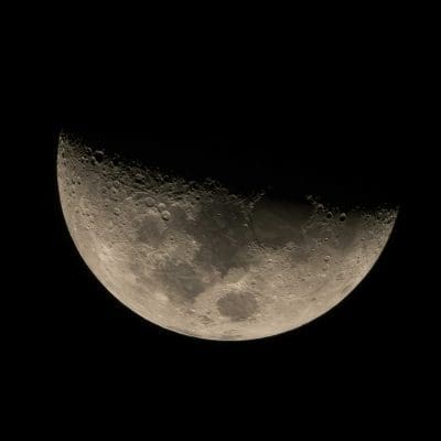 Japão lança missão para pousar robô na Lua com precisão inédita