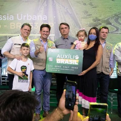 Auxílio Brasil passará a ser pago a 20,3 milhões de famílias a partir do dia 9