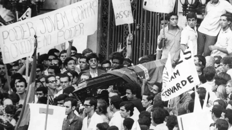 Brasil é país que menos julgou e puniu crimes da ditadura na região, diz historiadora argentina