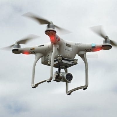 Polícia usa drones e câmeras para multar a distância