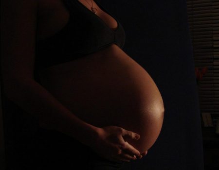Grávida de siamesas tem aborto negado 4 vezes no RS