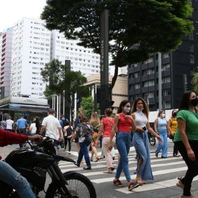 Cidade de SP tem julho mais quente desde 1984, mas frente fria derruba temperaturas na sexta