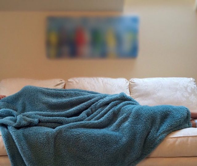 Como dormir melhor: 5 dicas rápidas que vão te fazer cair no sono