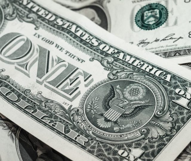 Dólar Poderia Ter Caído para R$ 4,60 em 2023, Segundo Genial Investimentos