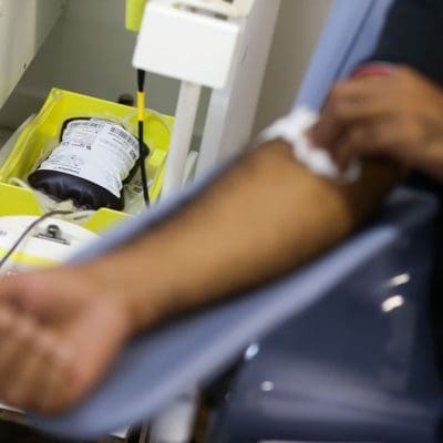 Pacientes com varíola dos macacos não devem doar sangue até fim dos sintomas, diz Anvisa