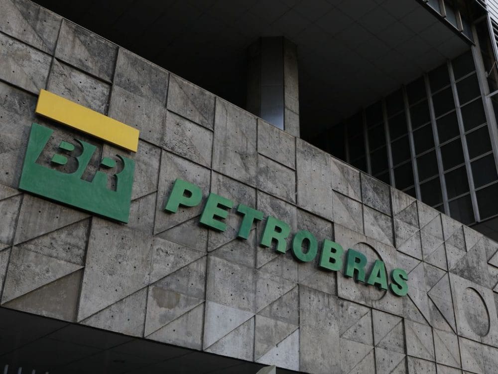 Lucro da Petrobras vem da extração de petróleo, não de combustíveis