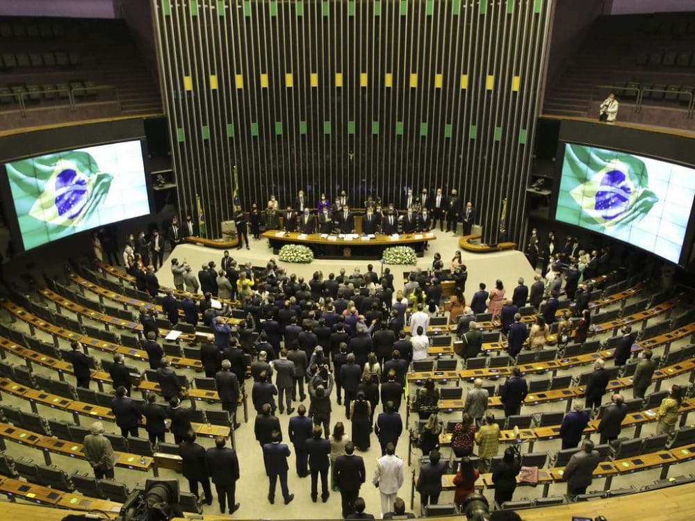 Câmara dos Deputados Aprova Medida que Libera R$ 15 Bilhões para o Governo