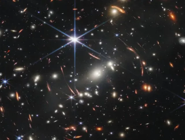 Primeiras imagens do telescópio James Webb revelam galáxias pouco após o Big Bang