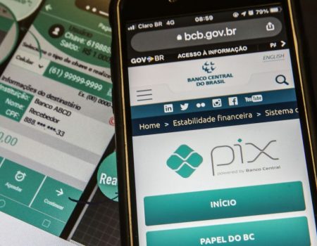 Pix lidera pagamentos digitais e reduz uso de dinheiro em espécie