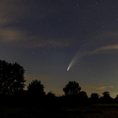 Cometa se aproxima da Terra após 50 mil anos e poderá ser visto a olho nu do Brasil