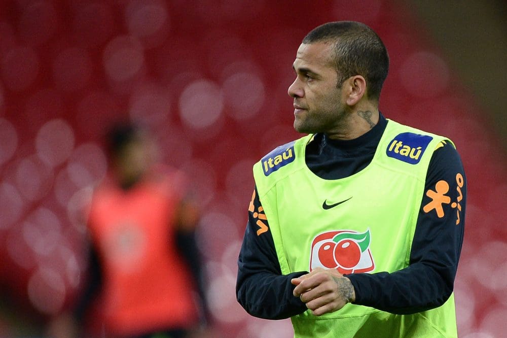 Mudança de versão e liberdade negada: entenda como está o caso Daniel Alves