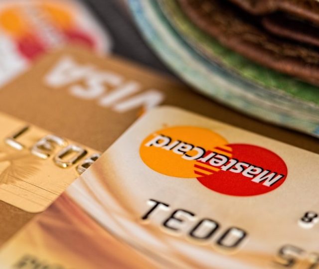 Como obter os máximos benefícios de seu cartão de crédito após as mudanças nas regras de acúmulo de pontos?