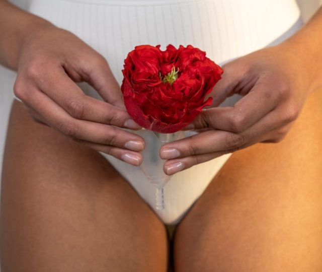 5 alimentos que podem ajudar a regular o ciclo menstrual