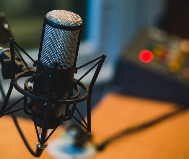A história do podcast: do surgimento à popularidade global