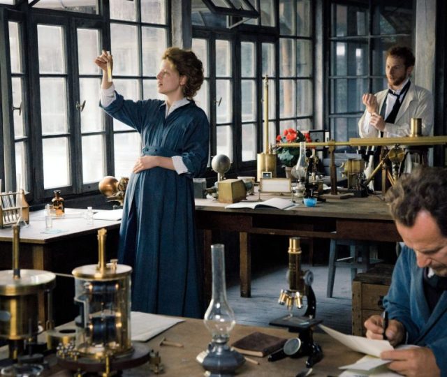 7 filmes sobre cientistas mulheres que você precisa assistir