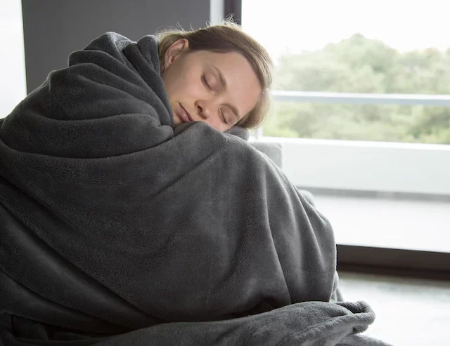 Como o frio influencia os seus sonhos e o que fazer para ter um despertar mais tranquilo