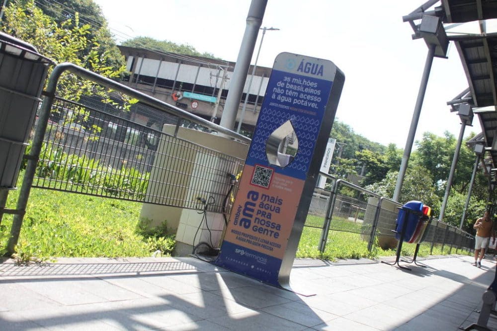 Dia Mundial da Água: terminais de ônibus de SP ganham totens de água potável e gratuita