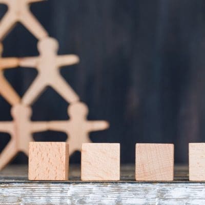 Pirâmides financeiras: o que são e como se proteger