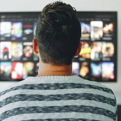 Quem usa TV Box pirata pode ser preso por violar a lei de direitos autorais e telecomunicações
