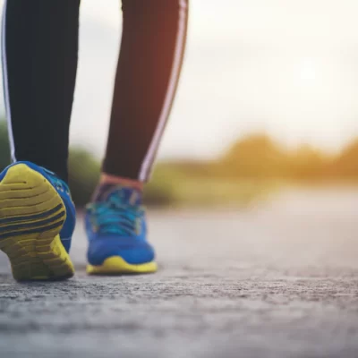 Como a caminhada diária pode melhorar a sua saúde