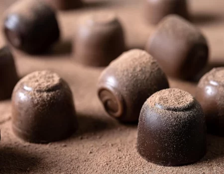 Os benefícios do chocolate amargo para o cérebro e a saúde mental