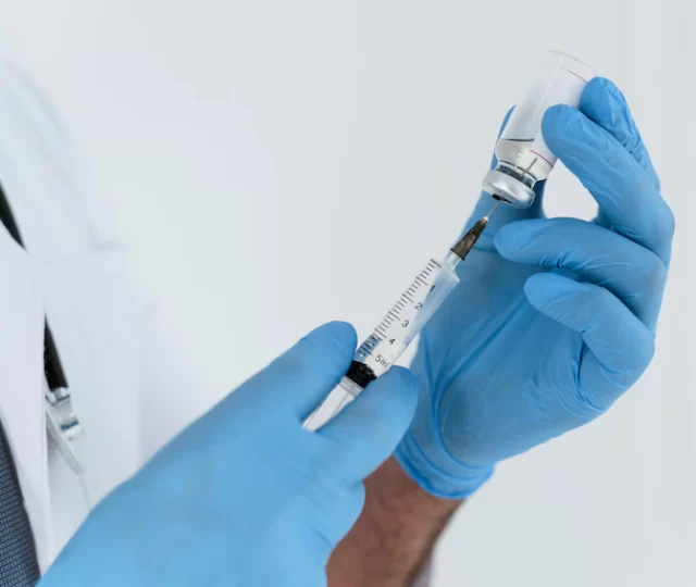 Médicos que oferecem tratamentos de Detox Vacinal ou Reversão Vacinal estão cometendo crime