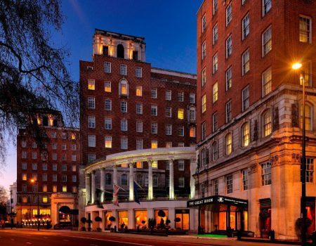 Lula se hospeda em hotel de luxo em Londres para coroação de Charles III
