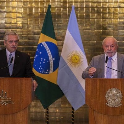 Lula busca apoio internacional para ajudar a Argentina na crise econômica