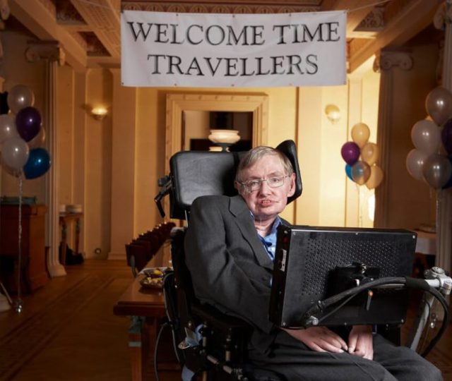 A curiosa experiência de Stephen Hawking com a viagem no tempo