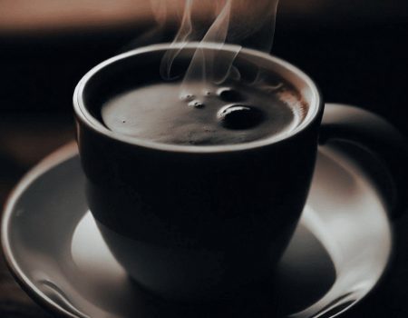 Robusta e Arábica: entenda o que diferencia esses dois grãos de café
