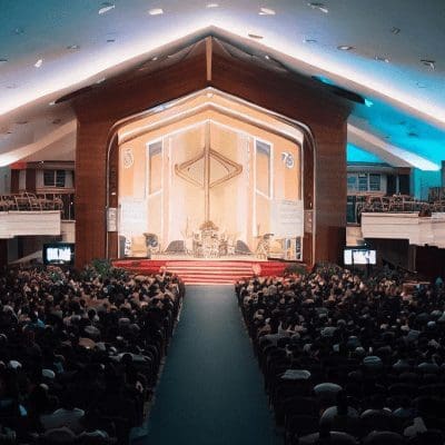 Como funciona a isenção de impostos para igrejas no Brasil?