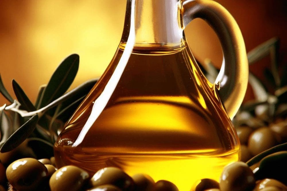 Os benefícios do azeite de oliva para o corpo e a mente: dicas de como usar e consumir
