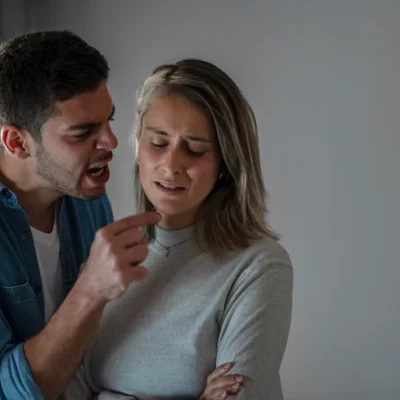 Ciúme Excessivo: os perigos da insegurança e da possessividade nos relacionamentos