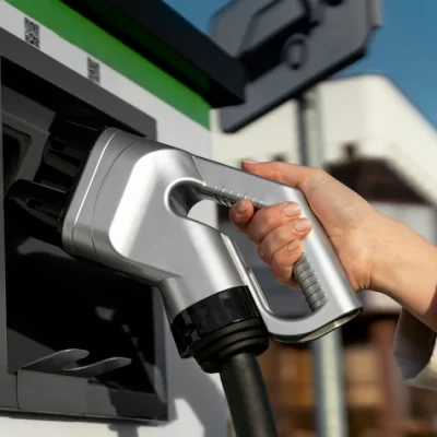 O Que Você Precisa Saber Sobre Veículos Elétricos e Explosões