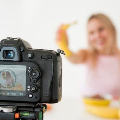 YouTube enfrenta desafio para combater desinformação médica em vídeos