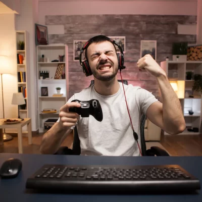 Lara Croft, a heroína de Tomb Raider, chega ao Call of Duty