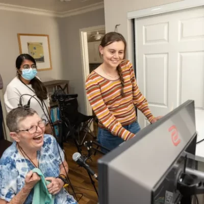 Novos dispositivos permitem que pessoas sem fala se comuniquem com a mente