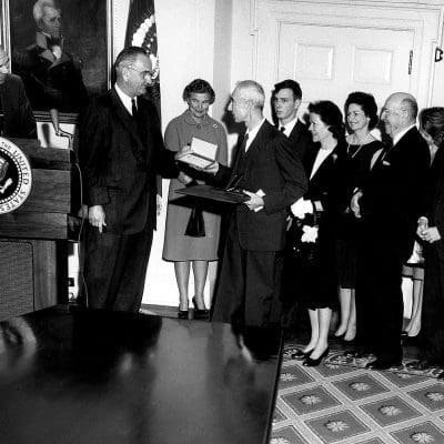 O legado científico do Projeto Manhattan: As mentes brilhantes que moldaram a história