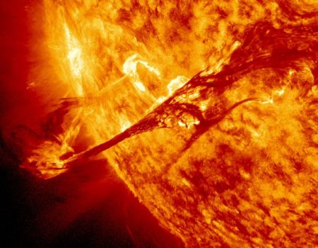 Grandes explosões no Sol podem ser visíveis durante o eclipse solar de 8 de abril