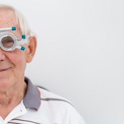 Como evitar a perda de visão relacionada à idade: 3 dicas importantes