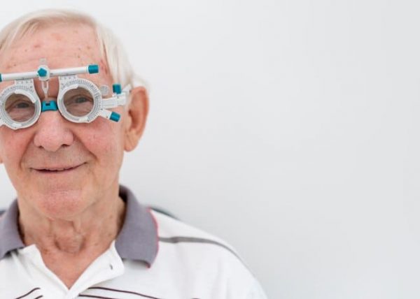 Como evitar a perda de visão relacionada à idade: 3 dicas importantes