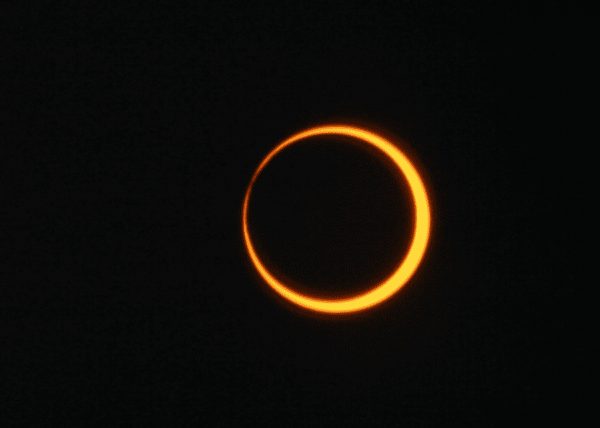 O que é o Eclipse ‘Anel de Fogo’ e por que ele não tem poderes místicos