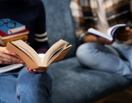 Estudo aponta que livros antigos podem conter materiais prejudiciais à saúde