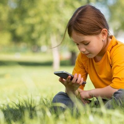 Como os smartphones afetam o cérebro das crianças