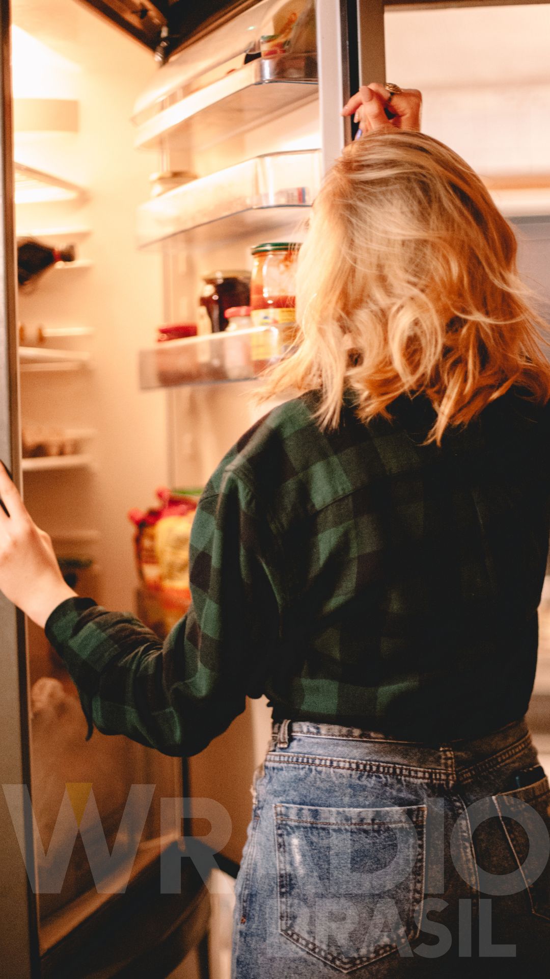 Mounjaro no Cérebro: O Efeito 'Silenciador' que Desliga a Fome e o Alerta que os Cientistas Descobriram